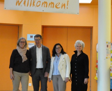 {c_pb_item_image_alt_text}